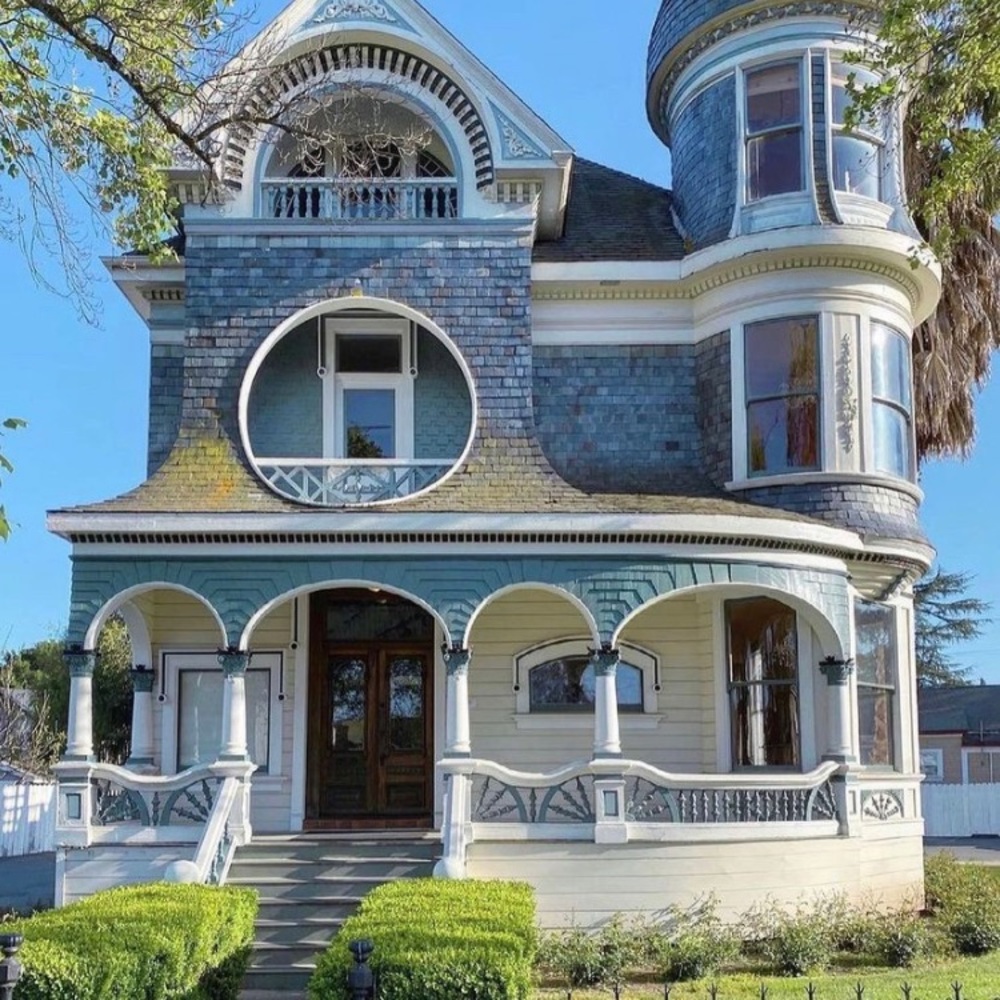 Meet your Posher, Paula